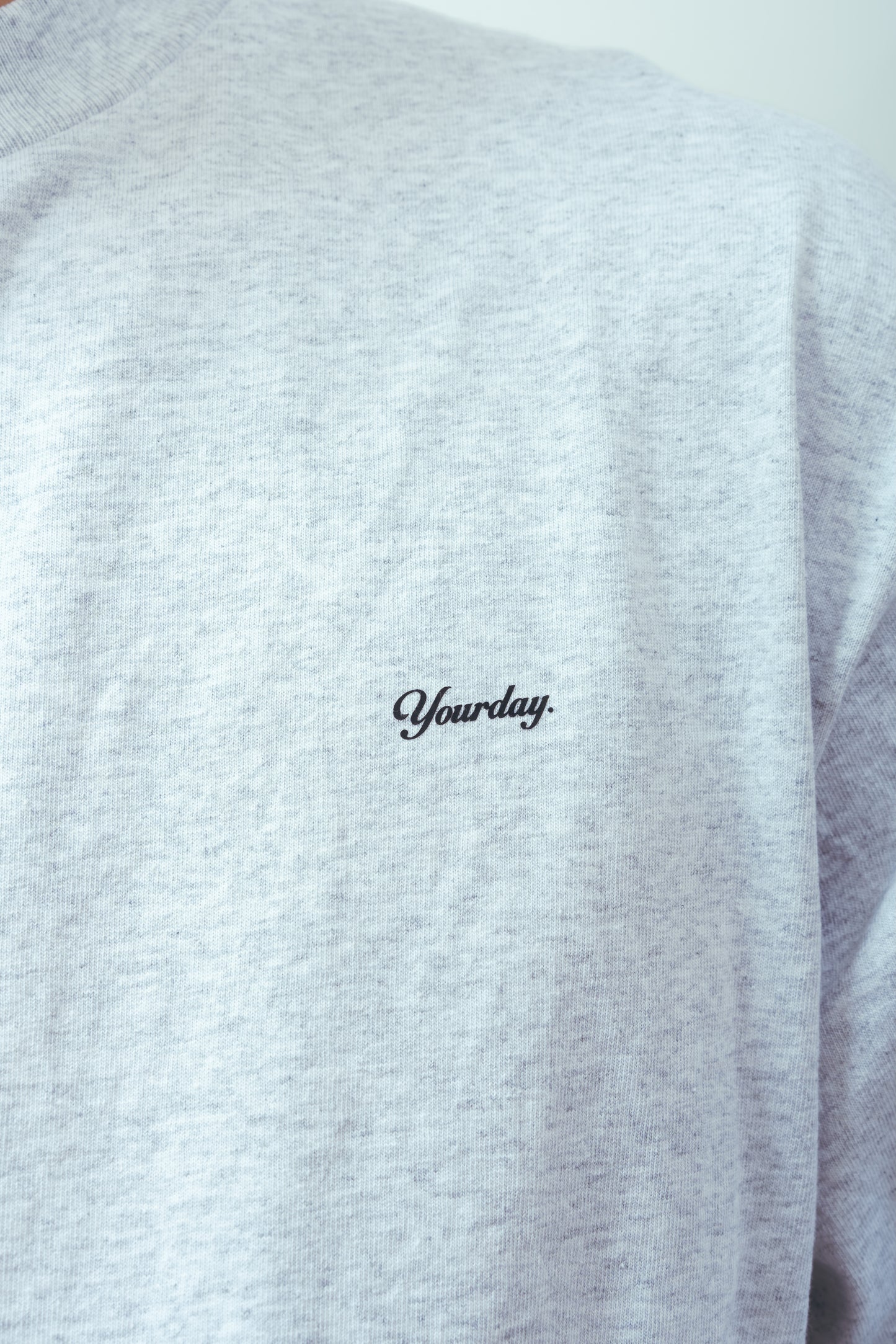 DAILY TEE