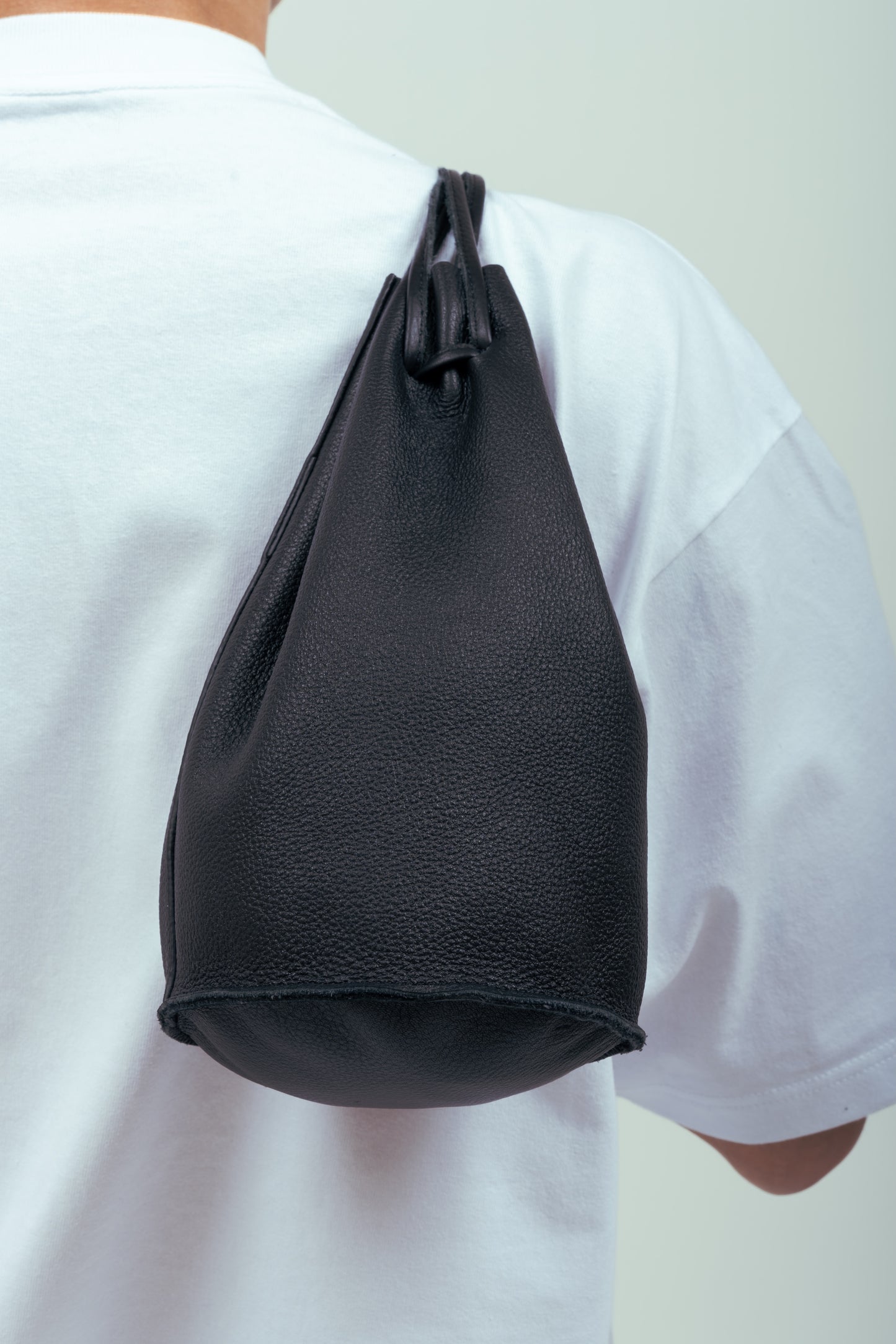 EVERYDAY LEATHER KINCHAKU